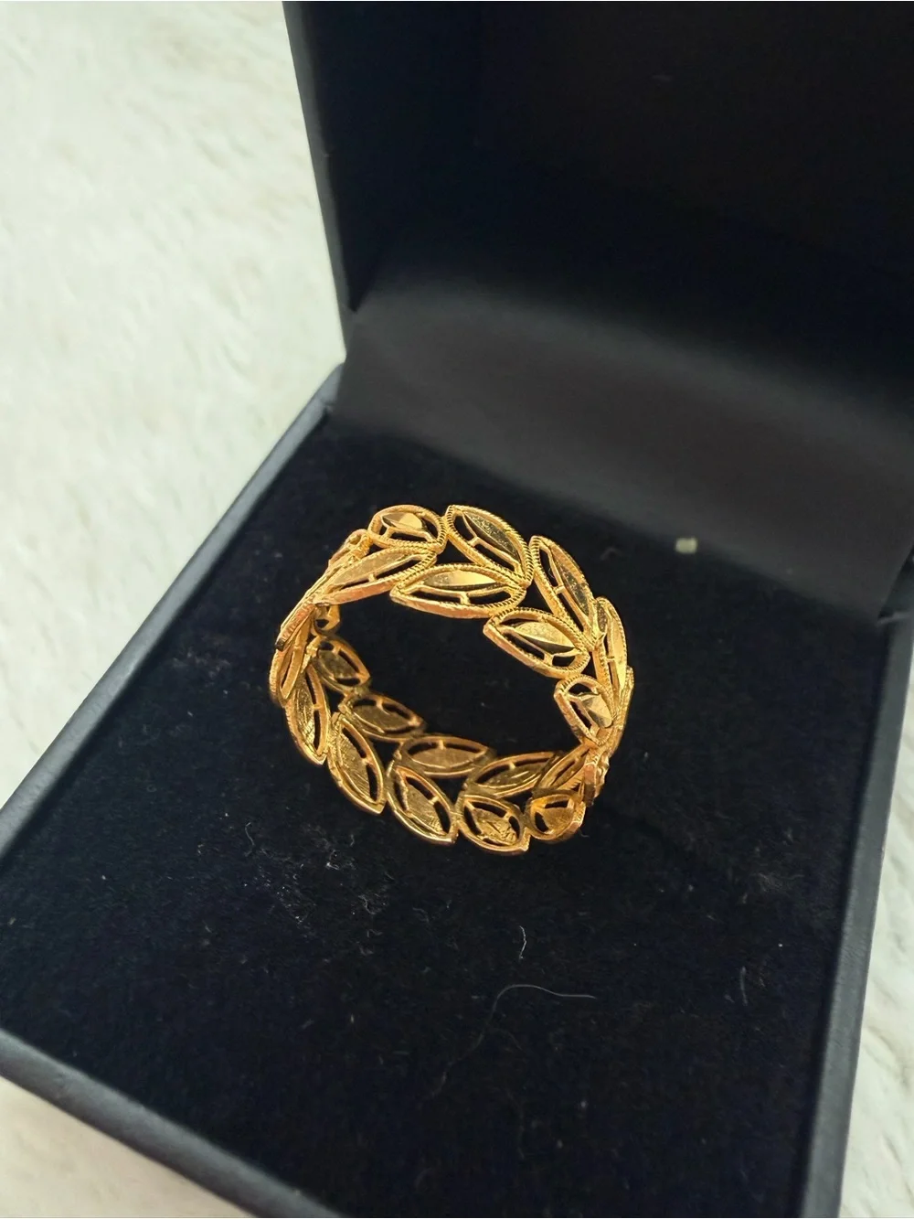 21k Saudi gold. Real gold. Gold Leaf Pattern Women's Ring. - Picture 1 of 3